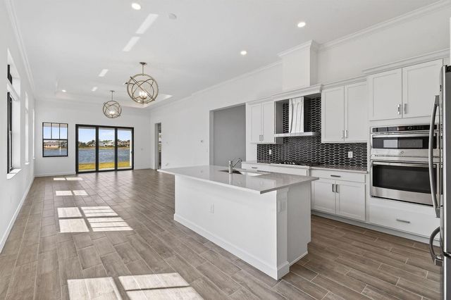 473 SE Fascino Circle, Port St. Lucie, FL 34984