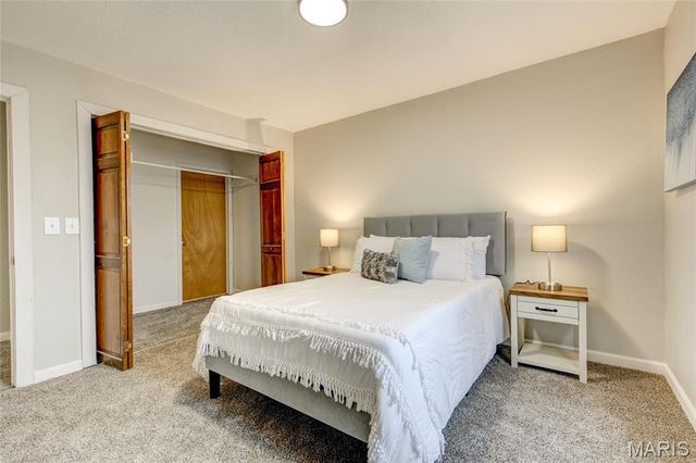 255 Tanoak Avenue, Shipman, IL 62685