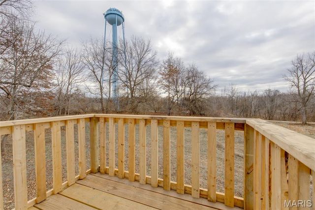 255 Tanoak Avenue, Shipman, IL 62685