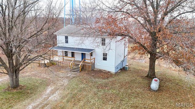 255 Tanoak Avenue, Shipman, IL 62685