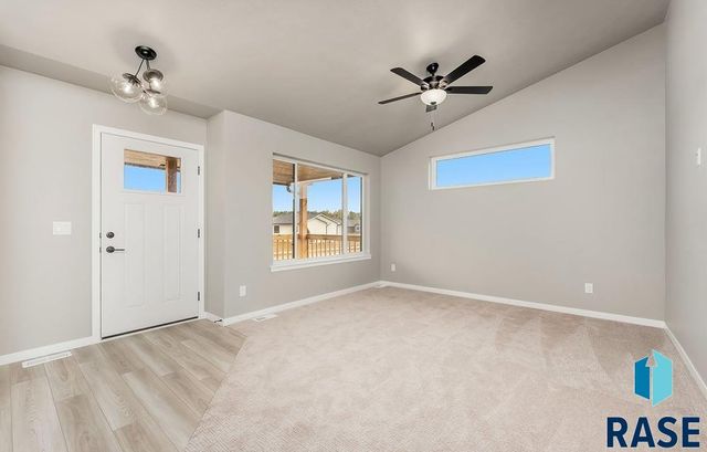 5004 S Hero Ave Avenue, Sioux Falls, SD 57108