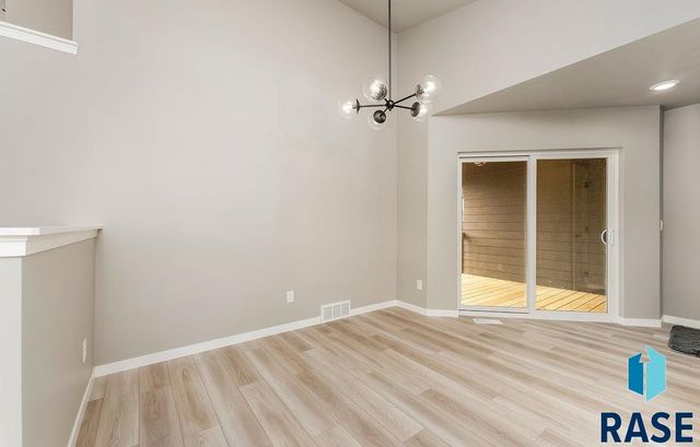 5004 S Hero Ave Avenue, Sioux Falls, SD 57108