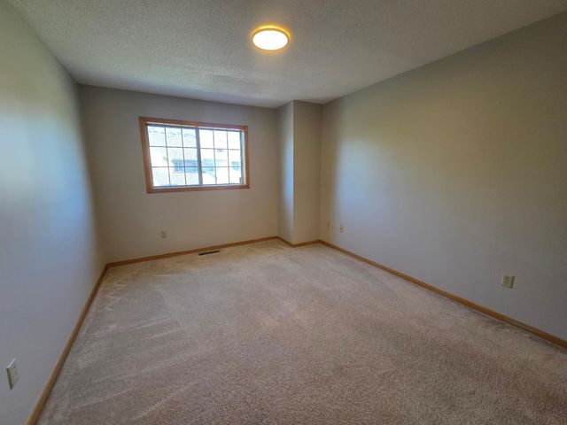 13151 Meadowood Way NW 136NW, Coon Rapids, MN 55448
