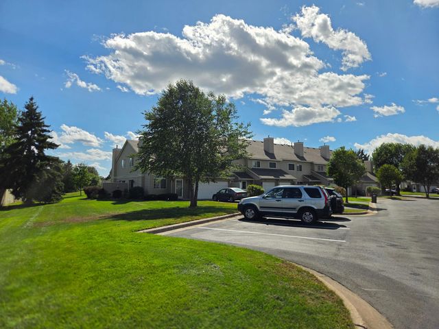 13151 Meadowood Way NW 136NW, Coon Rapids, MN 55448