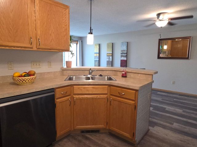 13151 Meadowood Way NW 136NW, Coon Rapids, MN 55448