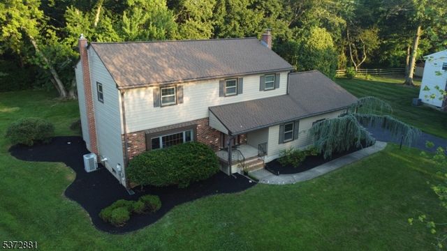 11 Gunpowder Dr, East Brunswick Twp., NJ 08816