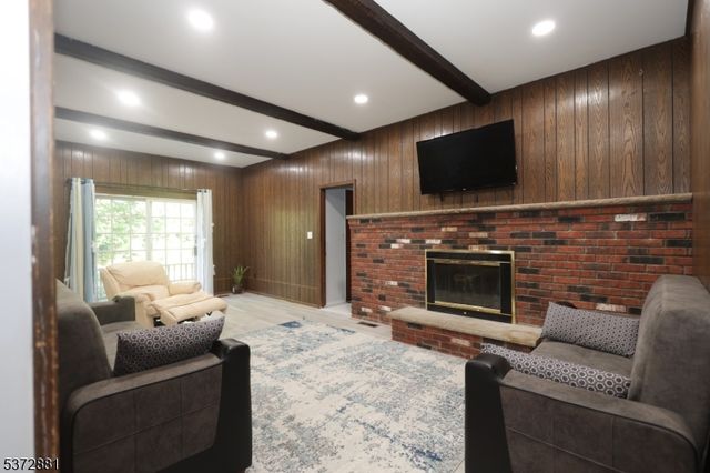 11 Gunpowder Dr, East Brunswick Twp., NJ 08816