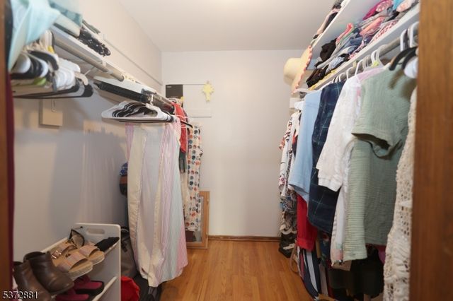 11 Gunpowder Dr, East Brunswick Twp., NJ 08816