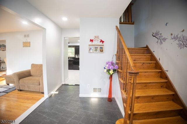 11 Gunpowder Dr, East Brunswick Twp., NJ 08816