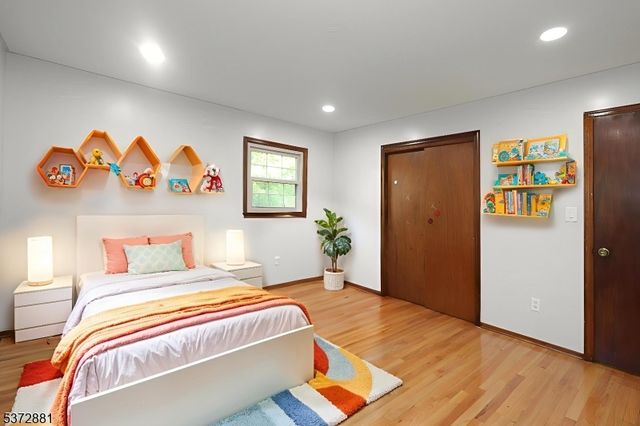 11 Gunpowder Dr, East Brunswick Twp., NJ 08816