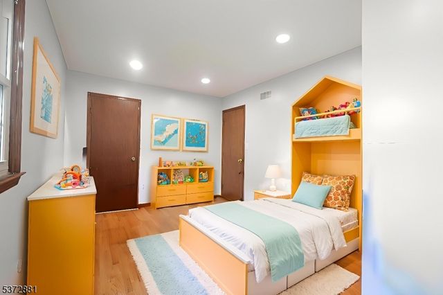 11 Gunpowder Dr, East Brunswick Twp., NJ 08816