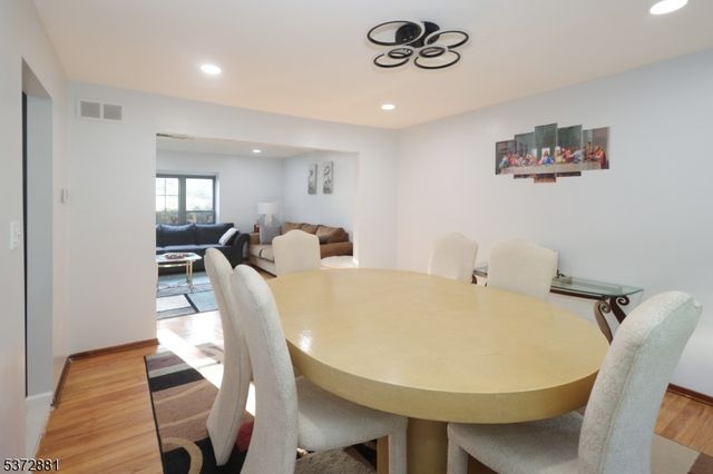 11 Gunpowder Dr, East Brunswick Twp., NJ 08816