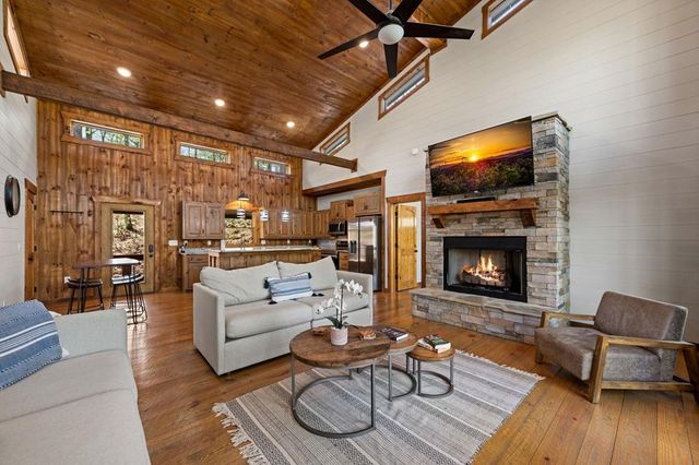 129 Bushy Head Road, Cherry Log, GA 30522