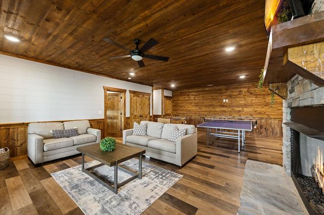 129 Bushy Head Road, Cherry Log, GA 30522