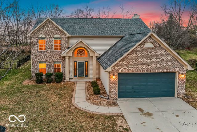 549 New London Drive, Greenwood, IN 46142