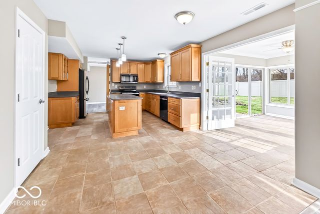 549 New London Drive, Greenwood, IN 46142