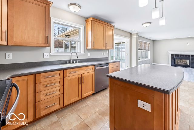 549 New London Drive, Greenwood, IN 46142