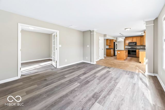 549 New London Drive, Greenwood, IN 46142