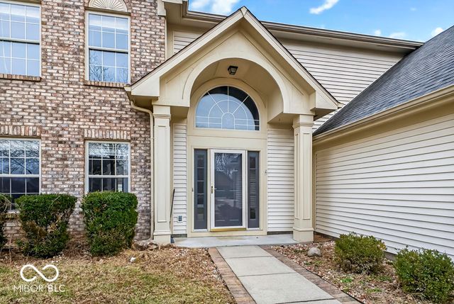 549 New London Drive, Greenwood, IN 46142