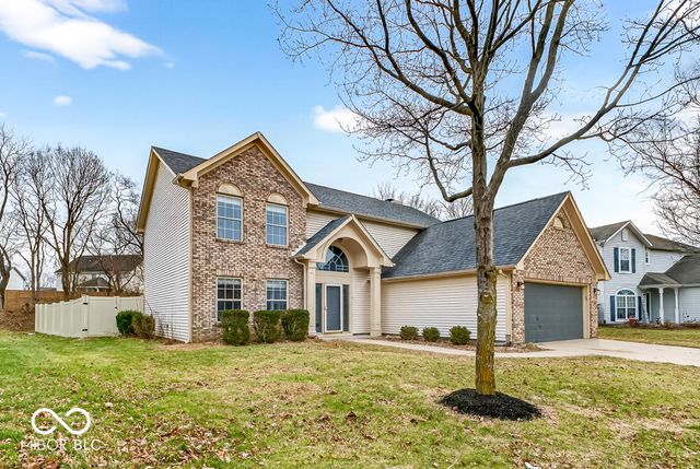 549 New London Drive, Greenwood, IN 46142