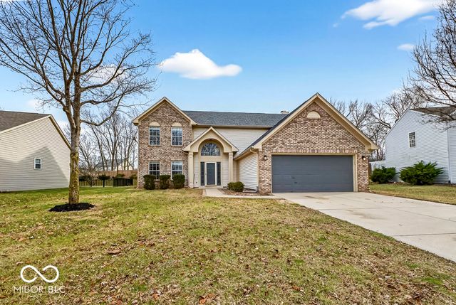 549 New London Drive, Greenwood, IN 46142