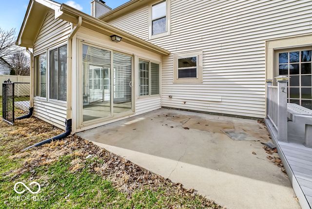 549 New London Drive, Greenwood, IN 46142