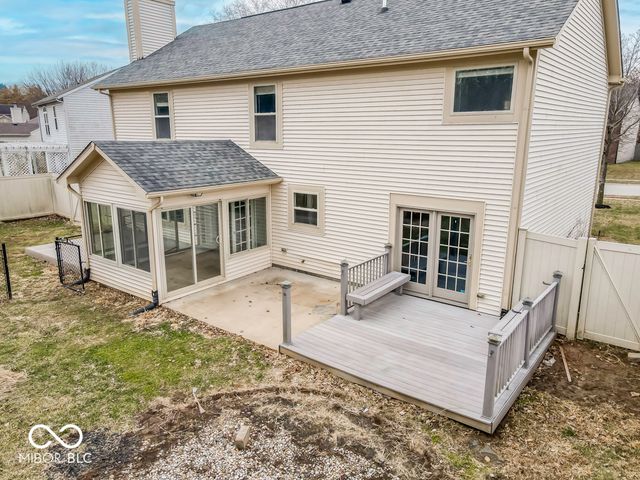 549 New London Drive, Greenwood, IN 46142