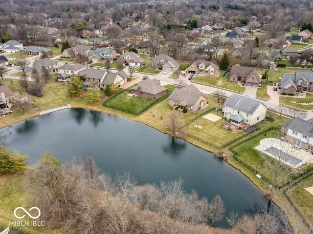 549 New London Drive, Greenwood, IN 46142