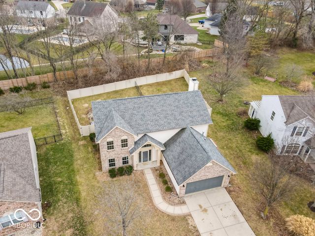 549 New London Drive, Greenwood, IN 46142