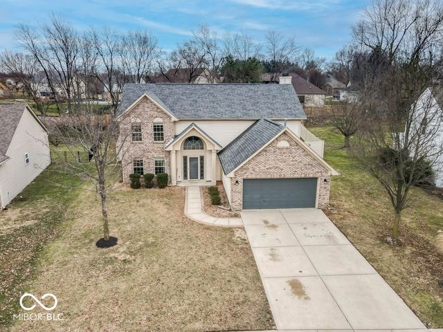 549 New London Drive, Greenwood, IN 46142