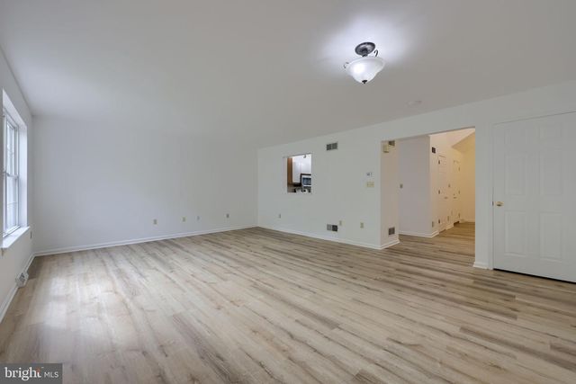 805 TANGLEGATE PL, Millersville, PA 17551