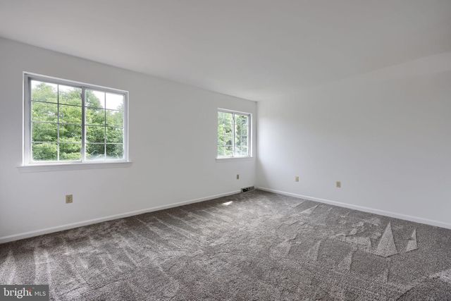 805 TANGLEGATE PL, Millersville, PA 17551