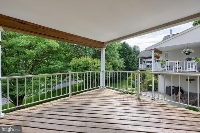 805 TANGLEGATE PL, Millersville, PA 17551