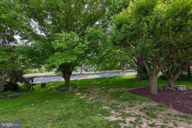 805 TANGLEGATE PL, Millersville, PA 17551