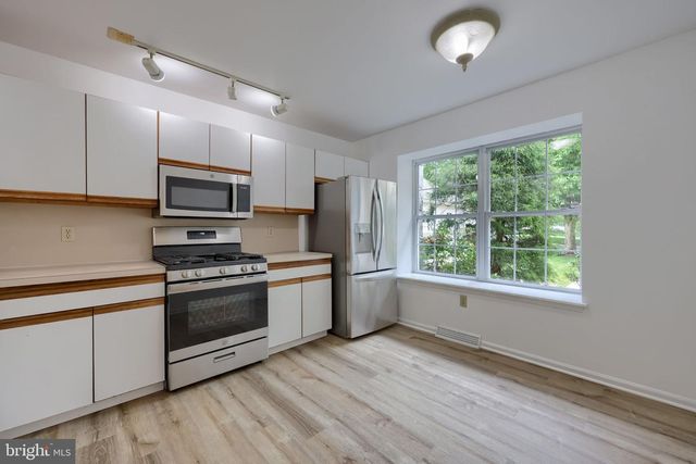 805 TANGLEGATE PL, Millersville, PA 17551