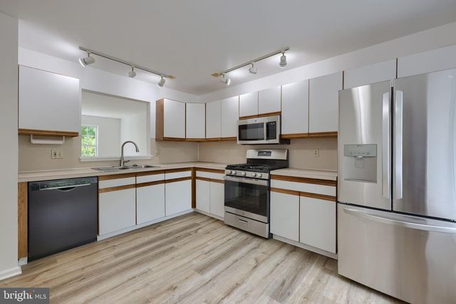 805 TANGLEGATE PL, Millersville, PA 17551