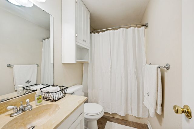2725 Sandage Avenue, Fort Worth, TX 76109