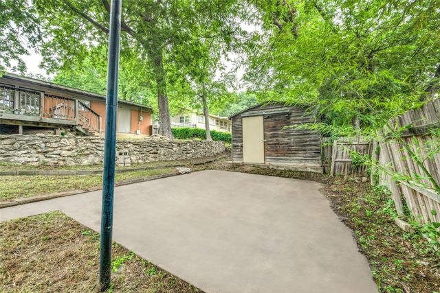 2725 Sandage Avenue, Fort Worth, TX 76109
