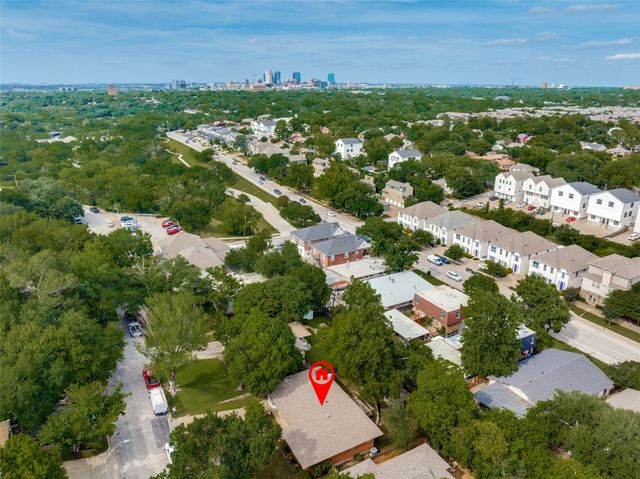 2725 Sandage Avenue, Fort Worth, TX 76109