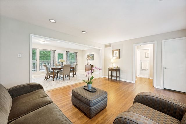 2725 Sandage Avenue, Fort Worth, TX 76109