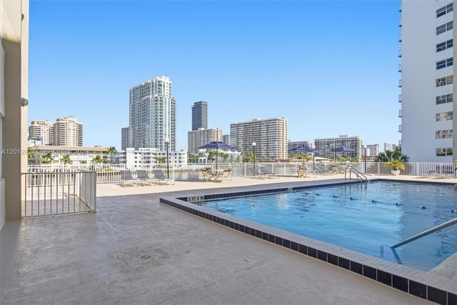 111 Golden Isles Dr G12, Hallandale Beach, FL 33009