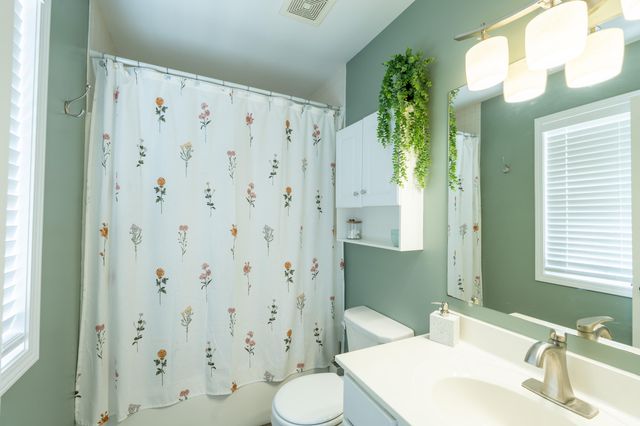 5791 Hickory Hill Court SE, Kentwood, MI 49512