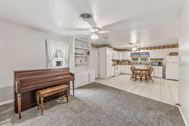1207 21st Street, Huntsville, TX 77340