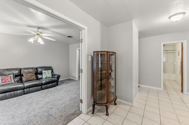 1207 21st Street, Huntsville, TX 77340