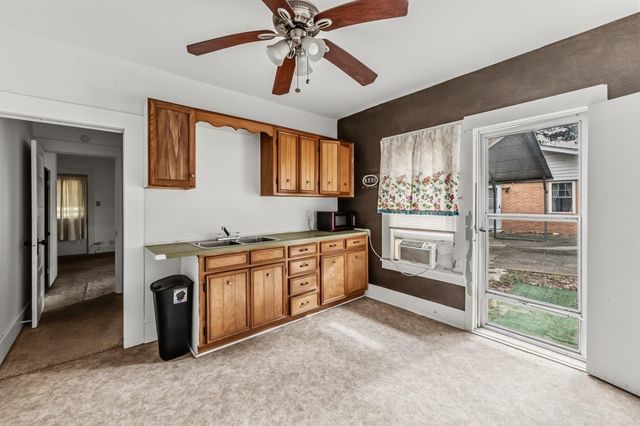 1207 21st Street, Huntsville, TX 77340