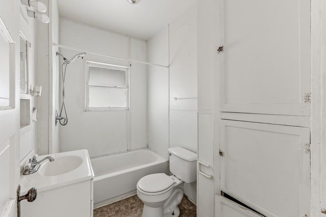 1207 21st Street, Huntsville, TX 77340