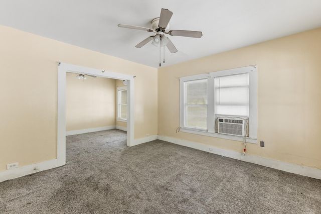 1207 21st Street, Huntsville, TX 77340
