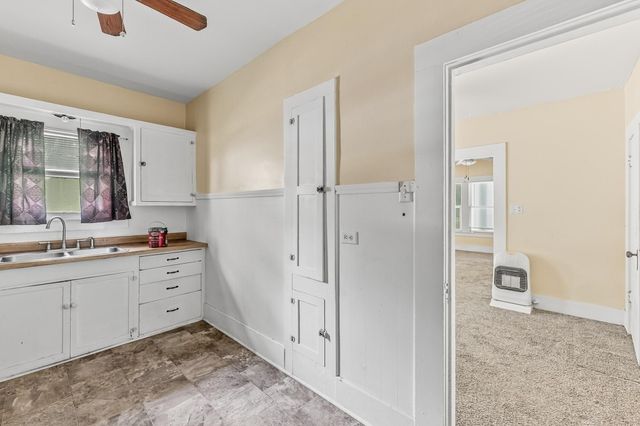 1207 21st Street, Huntsville, TX 77340
