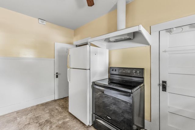 1207 21st Street, Huntsville, TX 77340