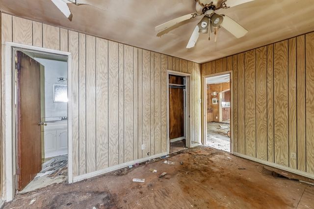 1207 21st Street, Huntsville, TX 77340